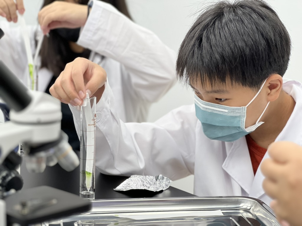 典陸教育 國二理化課堂實況：實驗操作，把原理親手做一次